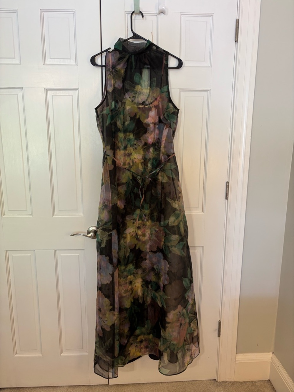 julia jordan Black Sheer Floral Maxi Dress with Green and Pink Accents - Picture 4 of 10